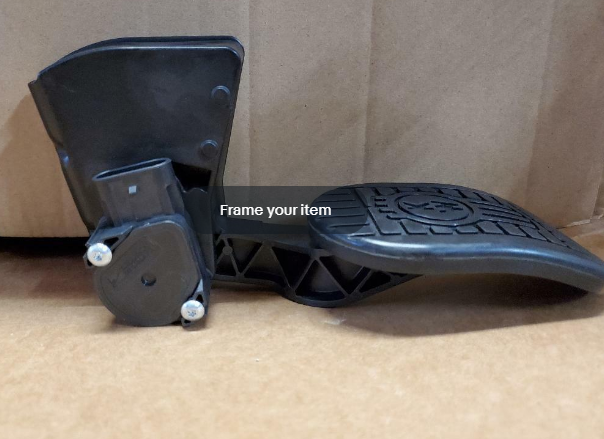 05036MA NEW KW FUEL PEDAL, also D21-6021-300