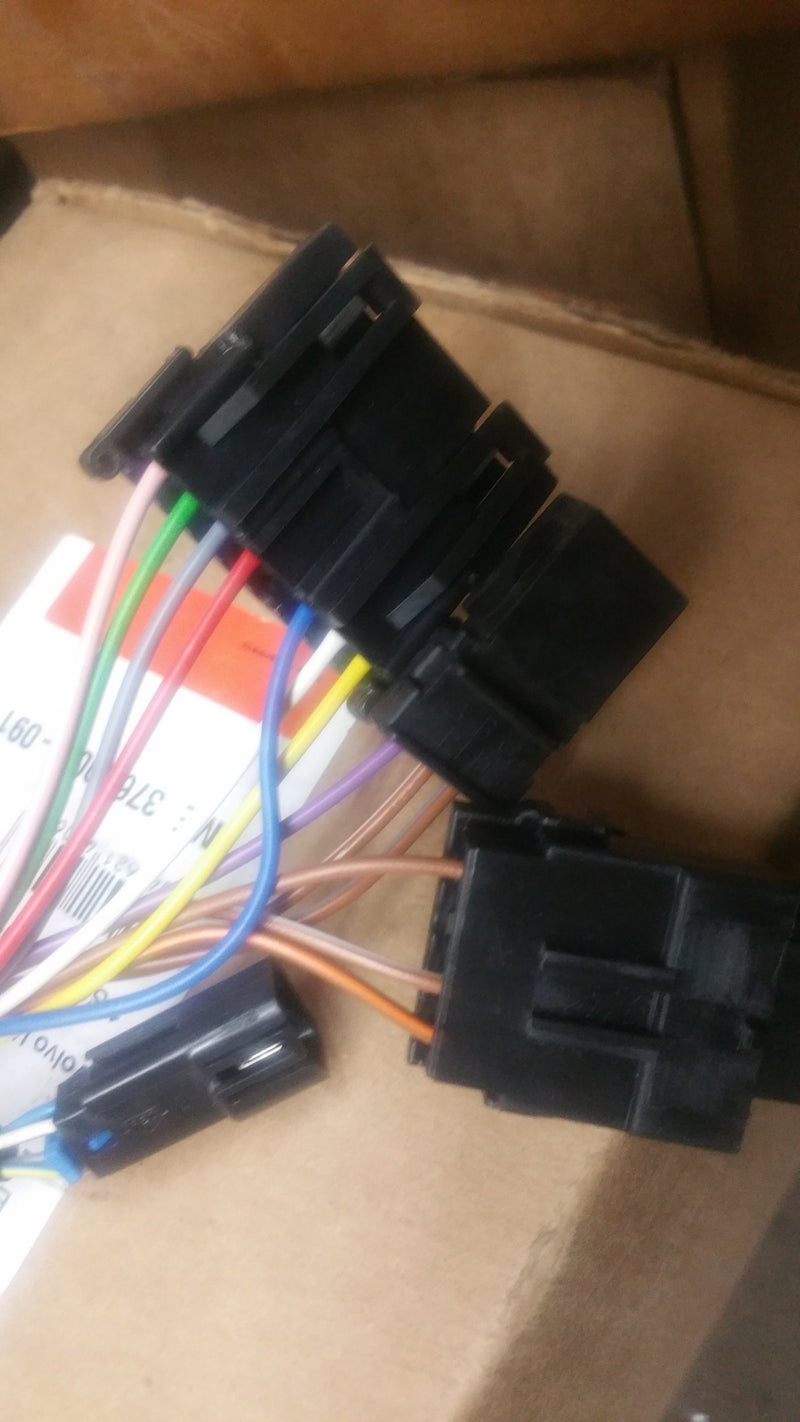 VOLVO 1624137 SIGNAL, CRUISE CONTROL AND LIGHT SWITCH