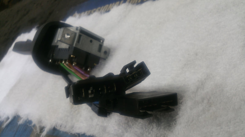 VOLVO 3962191 SIGNAL, CRUISE CONTROL AND LIGHT SWITCH