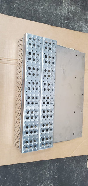 A06-17696-000, BATTERY BOX COVER, FREIGHTLINER