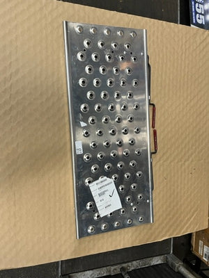 A22-72422-004, THREAD DECK PLATE, FREIGHTLINER
