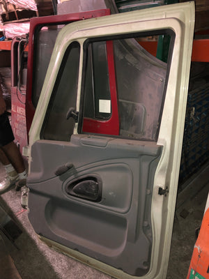 Passenger Side Door IHC7400